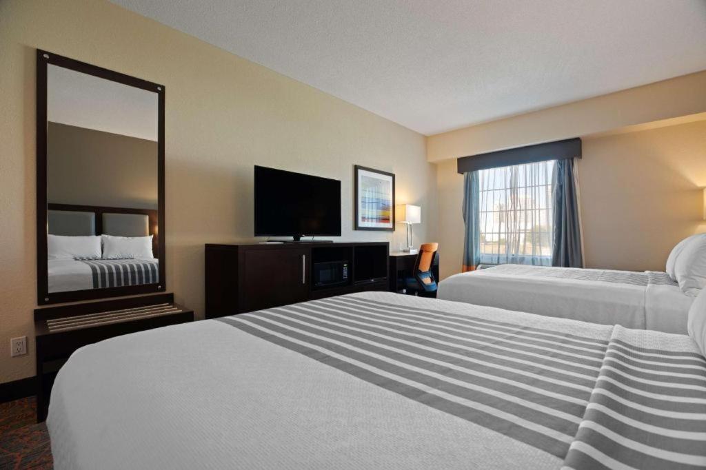 Best Western Plus Executive Inn Toronto Exterior foto