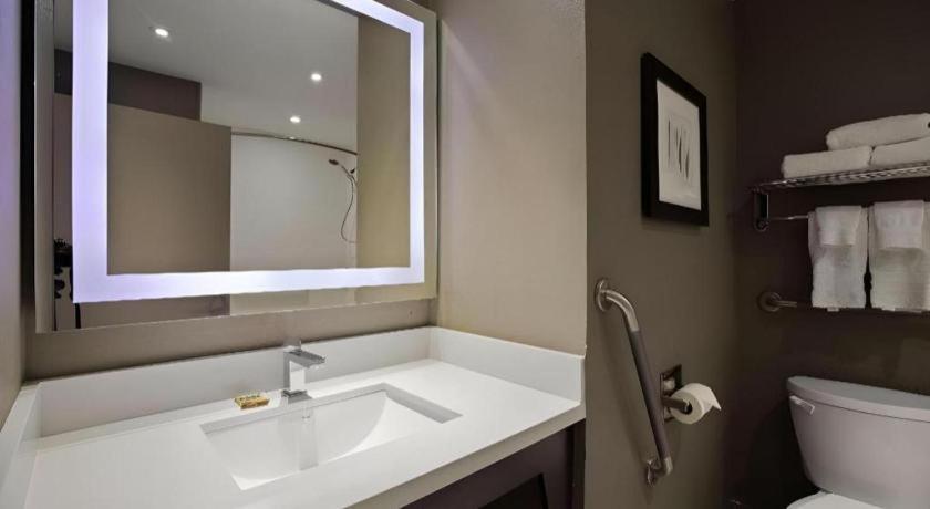 Best Western Plus Executive Inn Toronto Exterior foto