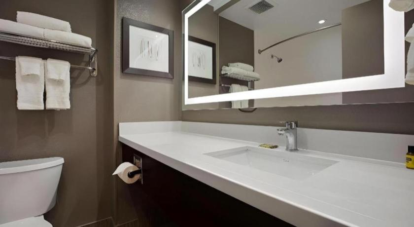 Best Western Plus Executive Inn Toronto Exterior foto